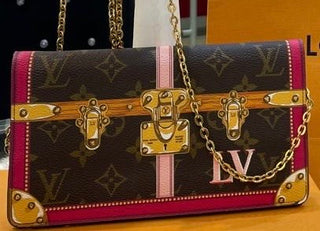 Louis Vuitton Monogram Pochette Weekend Long Wallet