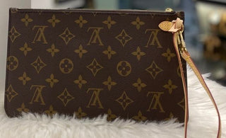 Louis Vuitton Pochette Pouch