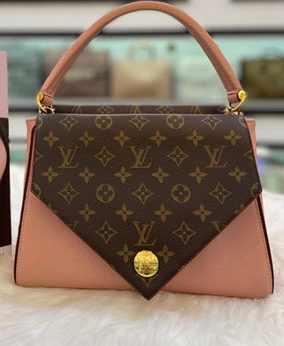 Louis Vuitton Double V shoulder Bag