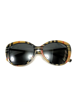 Burberry Sunglasses with Classic Vintage Frame