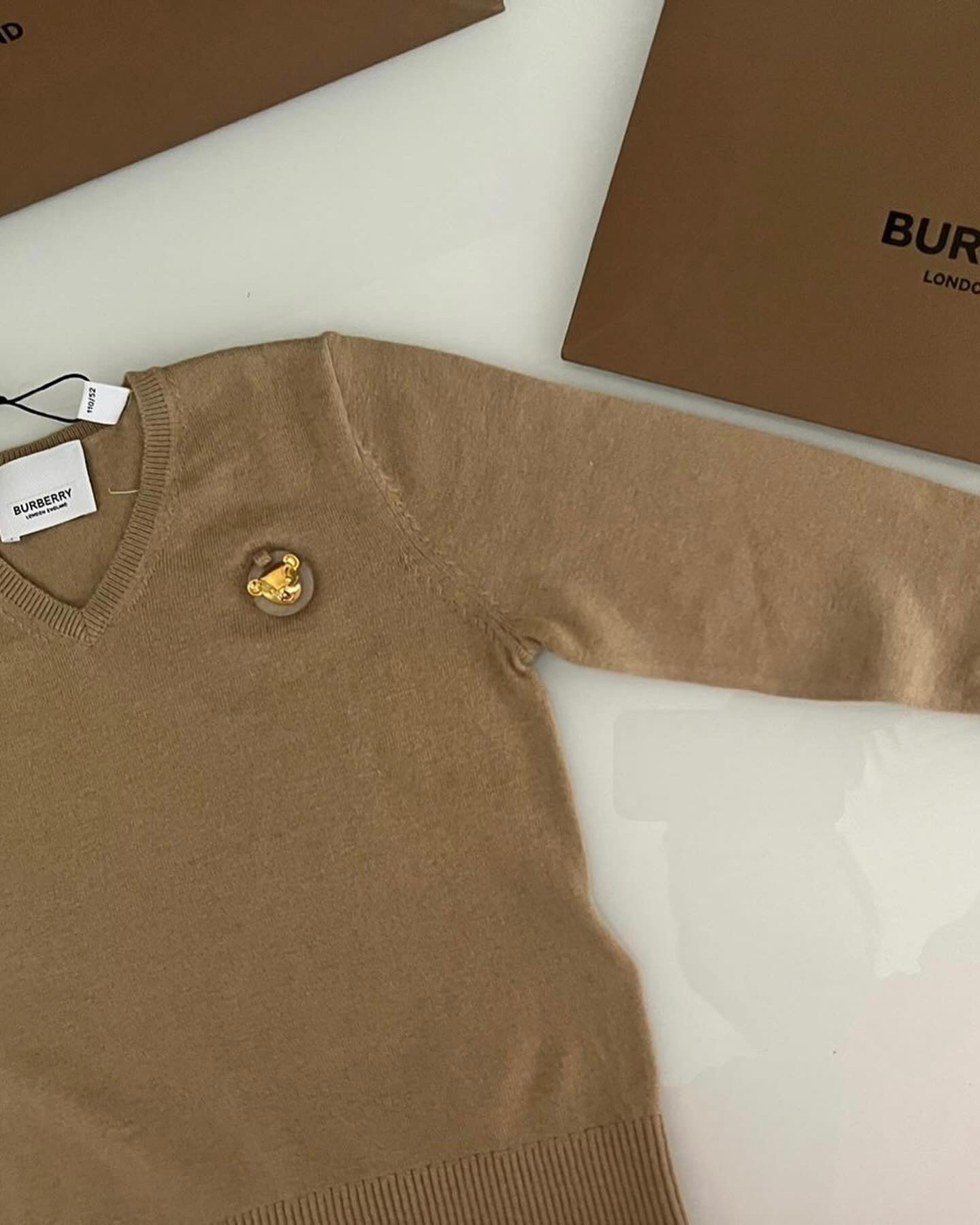 Burberry cashmere pullover hotsell