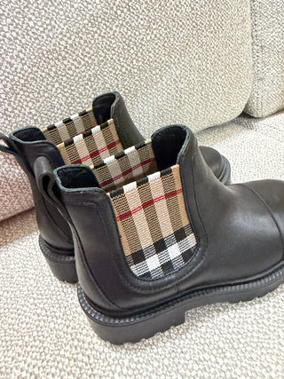 Burberry Black Classic Boots