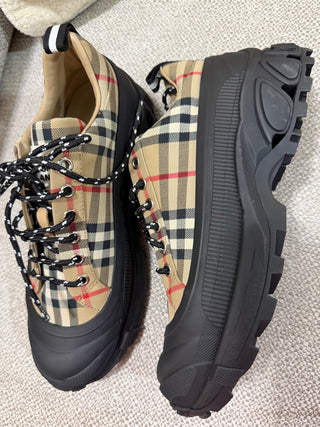 Burberry Arthur Sneakers in Vintage Check Cotton