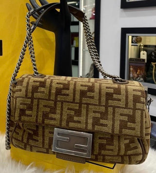 Fendi Baguette Chain Midi Bag