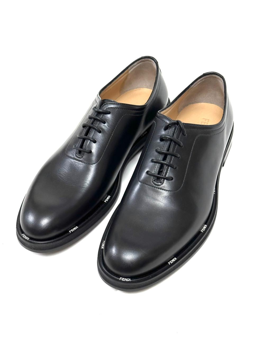 Fendi Leather Shoes Black