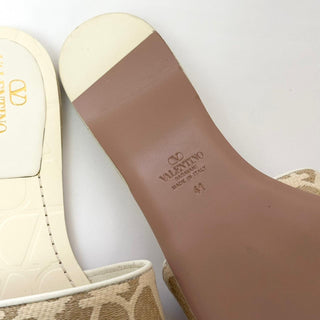 Valentino Garavani Toile Iconographe Raffia Slides