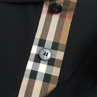 Burberry Blk Polo Shirt with Classic Vintage Design