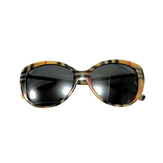 Burberry Sunglasses with Classic Vintage Frame