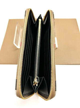 Burberry classic long wallet zip